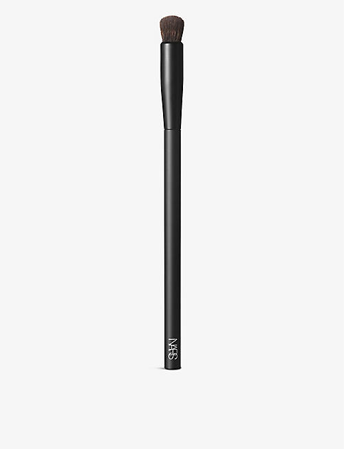 NARS: #11 Soft Matte Complete concealer brush