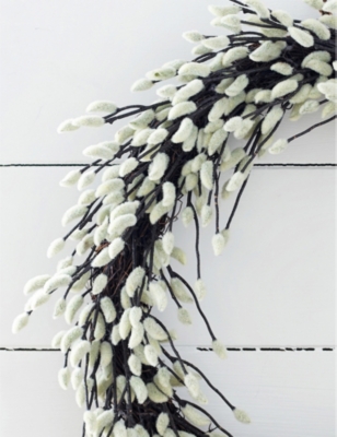 THE WHITE COMPANY: Pussy Willow Polyethylene And Vine Christmas Wreath 50cm