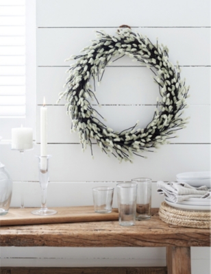 THE WHITE COMPANY: Pussy Willow Polyethylene And Vine Christmas Wreath 50cm