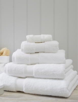 Cotton Towel in White - Max Mara