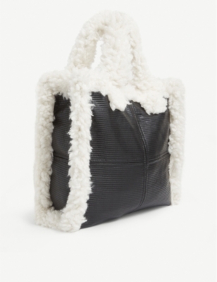 春物がお買い得 週末限定sale スタンド Stand レディース ショルダーバッグ フェイクシアリング もこもこ バッグ Liz Faux Shearling Shoulder Bag Taupe 還元祭 Www Kaneorthotics Co Nz