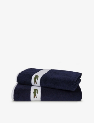 LACOSTE: Casual cotton bath towel 70cm x 140cm