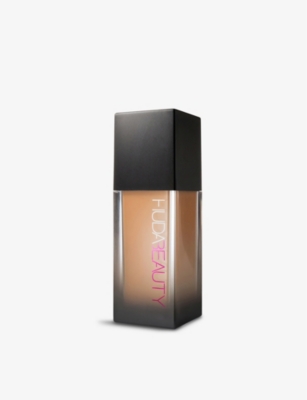 Tres Leches - Huda Beauty Fauxfilter Foundation –