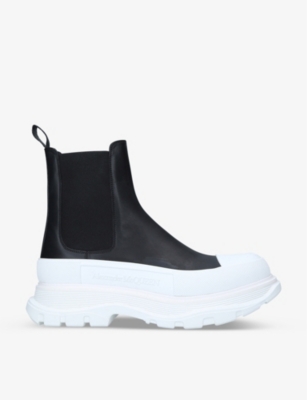 chelsea boots with tread