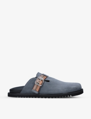 Mesa closed-toe sued...