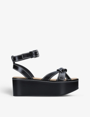 Gate knot-strap leat...