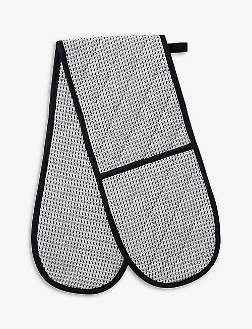 TORI MURPHY: Holkham cotton quilted waffle-knit double oven glove