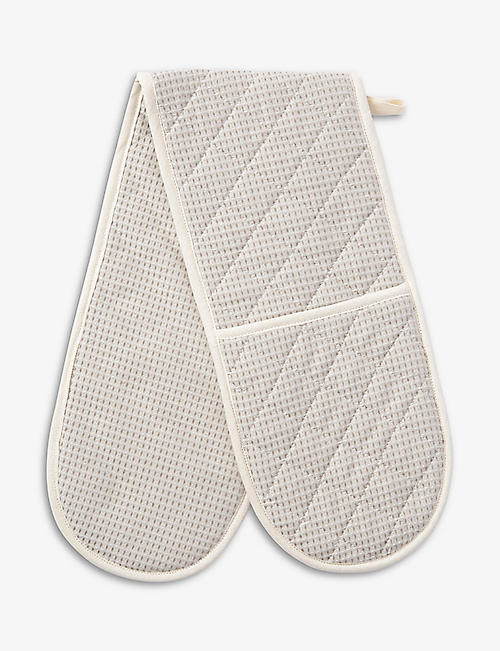 TORI MURPHY: Holkham cotton quilted waffle-knit double oven glove
