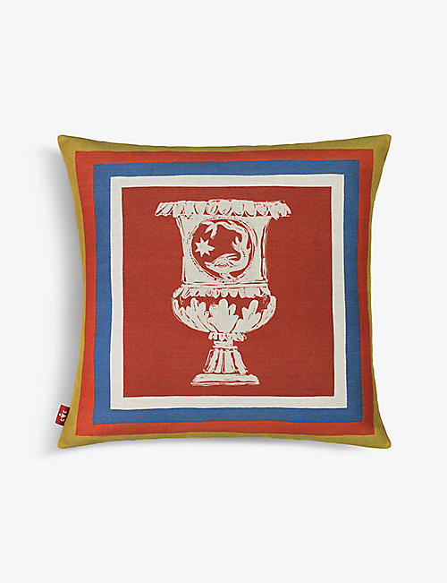 GERGEI ERDEI: Urna Giallo graphic-print linen cushion 50cm x 53cm