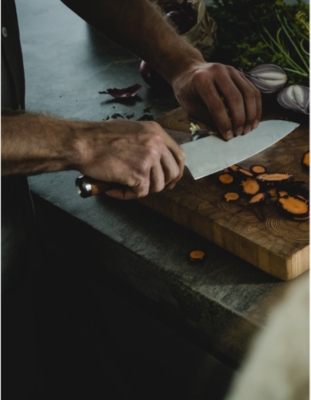 FISKARS: Norden large steel and wooden cooking knife 19.8cm