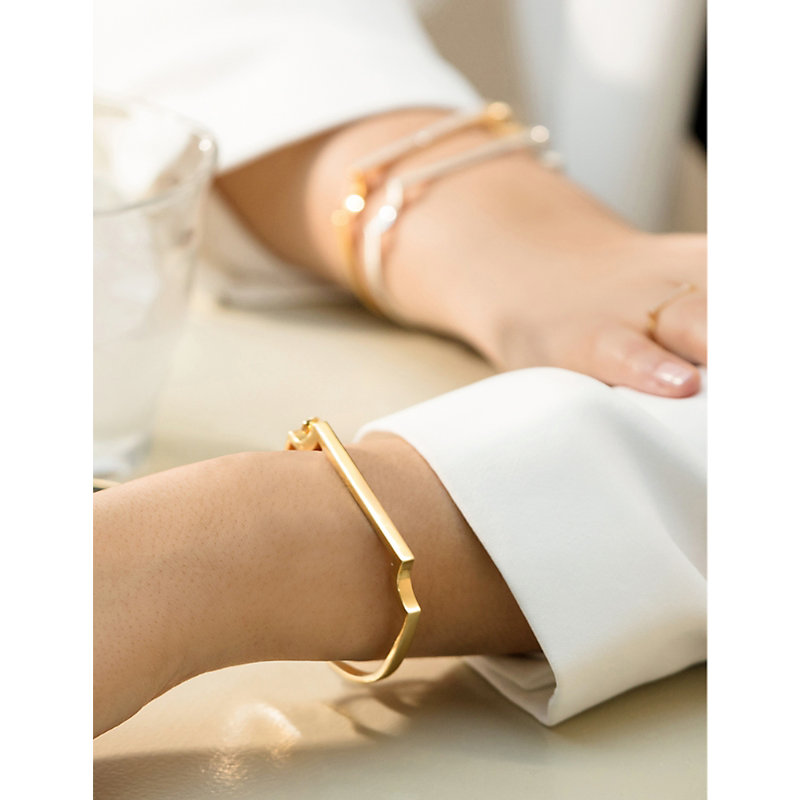 Shop Monica Vinader Women's Gold Signature Skinny 18ct Yellow Gold-plated Vermeil Bangle Bracelet