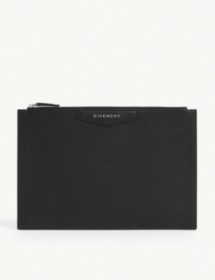 Givenchy 001-BLACK Antigona Medium Leather Pouch