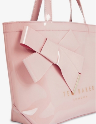 Discover Ted Baker shoulder bags for women |