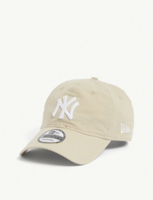 New Era New York Yankees MLB Floral Stone 9Forty Adjustable Women Cap -  One-Size : : Fashion