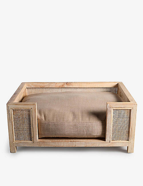 LORD LOU: Christopher wooden dog bed