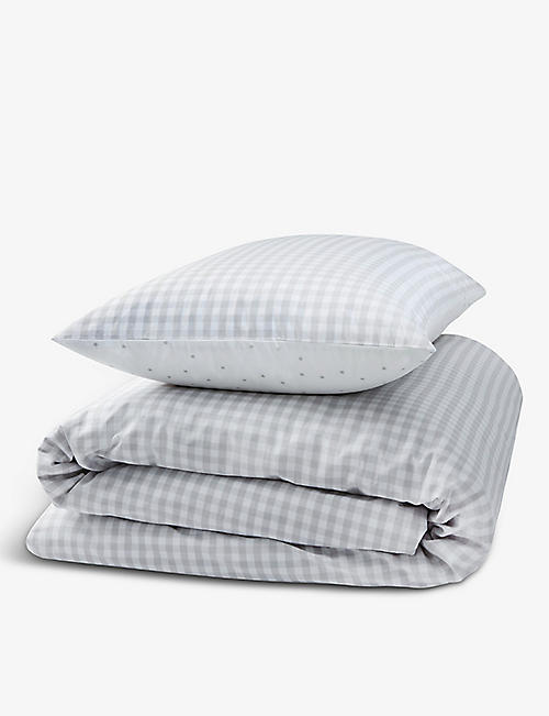 THE LITTLE WHITE COMPANY: Reversible gingham cotton cot bedding set