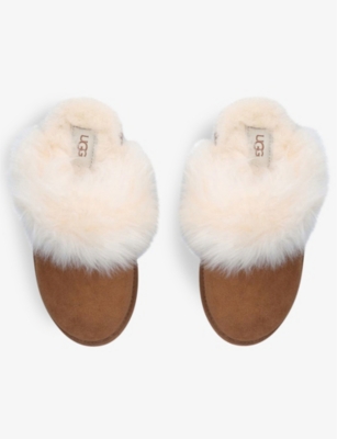 Scuff Sis branded leather slippers