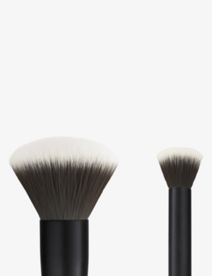 LANCOME: Airbush N°2 foundation and concealer brush