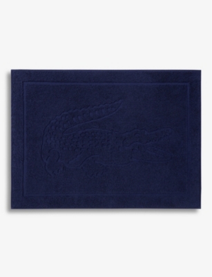 LACOSTE: Branded organic cotton bath mat 55cm x 80cm