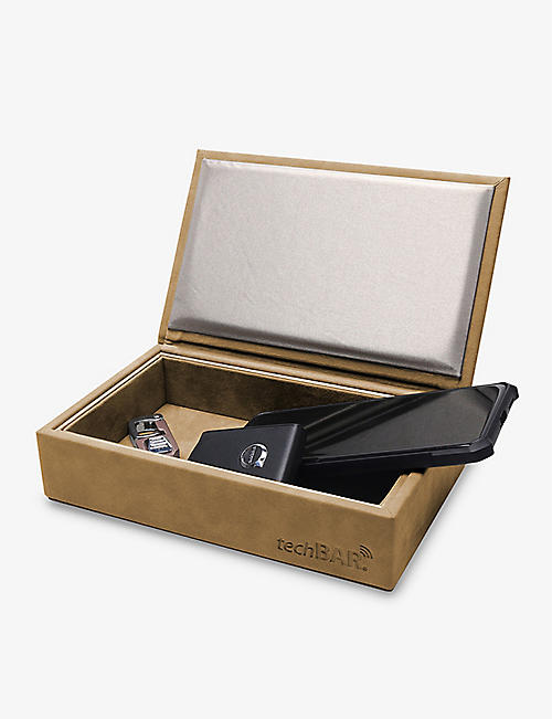 THE TECH BAR：Faraday 绒面革和不锈钢保护盒