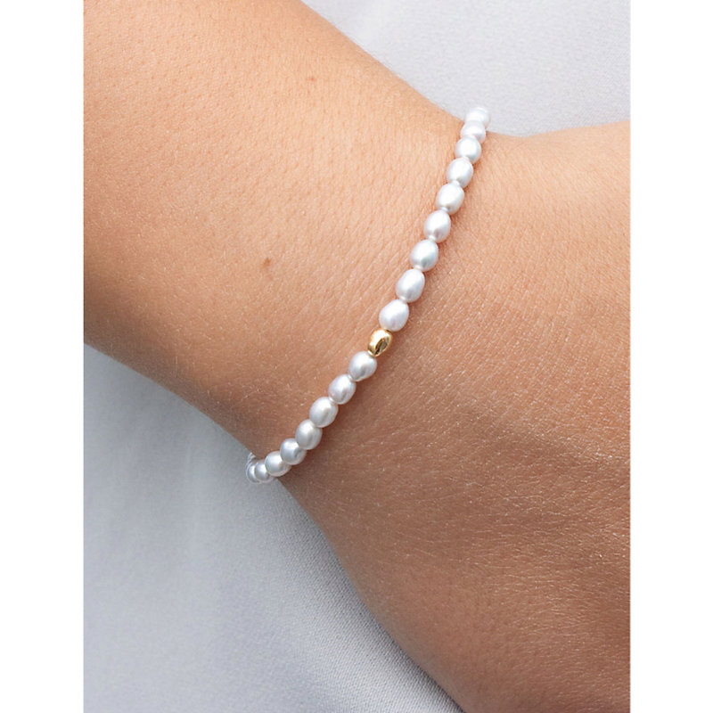 Shop The Alkemistry Women's 18ct Yellow Gold Vianna 18ct Yellow Gold Small Grey Pearl Bracelet