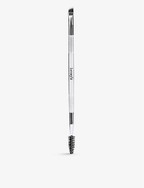 BENEFIT: Dual-ended angled eyebrow brush and spoolie