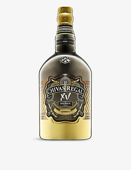 CHIVAS REGAL：Chivas Regal x Balmain XV 15 年混合苏格兰威士忌 1 升
