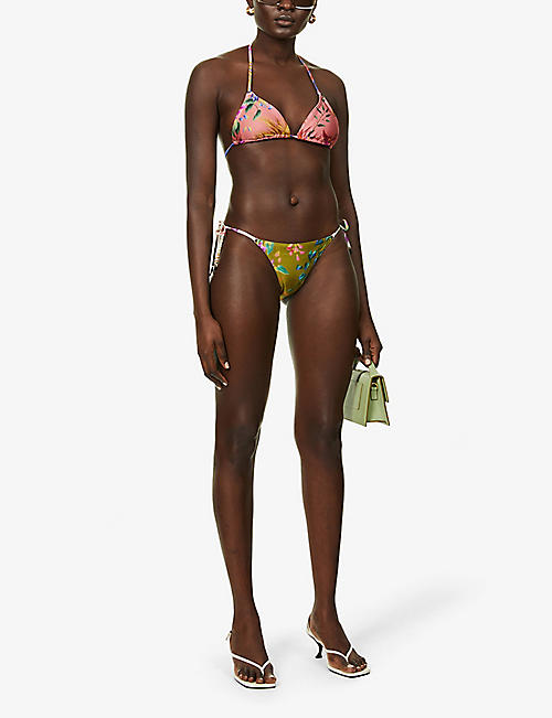 Ebony Babe Simone in Bikini Gives Head Outdoors