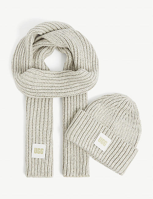 UGG: Logo-patch knitted beanie hat and scarf set