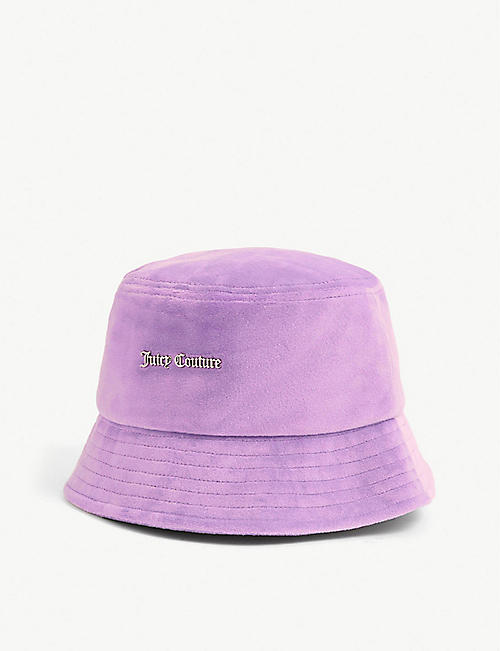 JUICY COUTURE: Tiane velour bucket hat