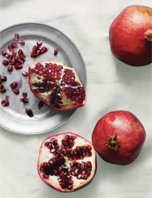 THE WHITE COMPANY: Pomegranate signature candle 140g