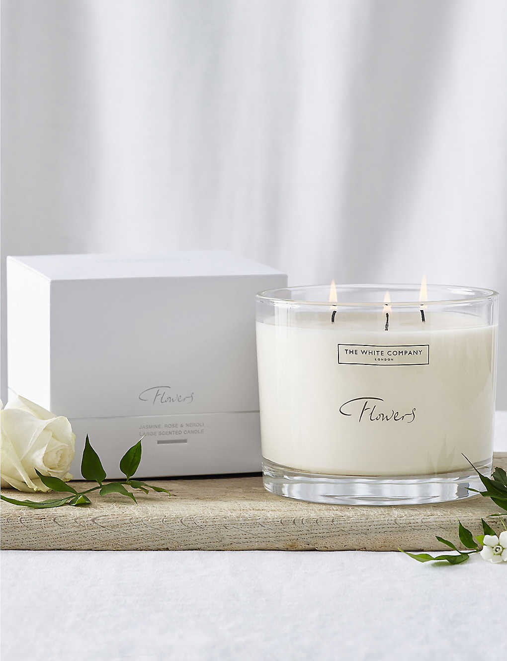 The White Company Flowers Large Candle 770g