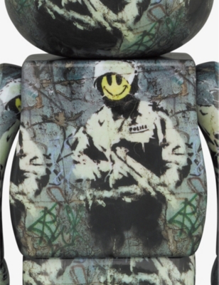 BE@RBRICK: Riot Cop 1000% figure