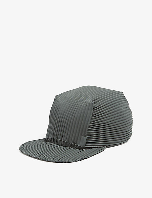 HOMME PLISSE ISSEY MIYAKE: Pleated flat-visor shell cap