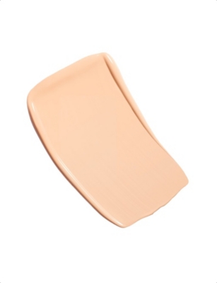 CHANEL: <strong>N°1 DE CHANEL REVITALIZING FOUNDATION</strong> Illuminates - Hydrates - Protects 30ml