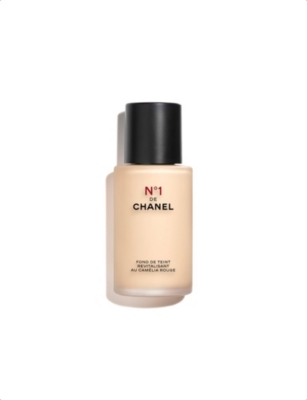 CHANEL: <strong>N°1 DE CHANEL REVITALIZING FOUNDATION</strong> Illuminates - Hydrates - Protects 30ml