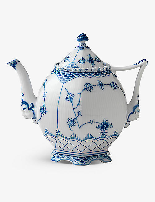 ROYAL COPENHAGEN: Blue Fluted Full Lace porcelain teapot 1L