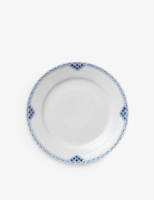 ROYAL COPENHAGEN: Princess hand-painted porcelain plate 19cm