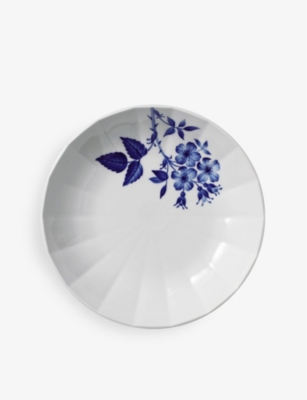 ROYAL COPENHAGEN: blomst Rose porcelain deep plate 24cm