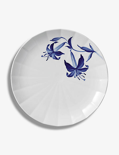 ROYAL COPENHAGEN: blomst Lily porcelain plate 27cm