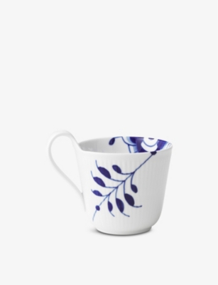 ROYAL COPENHAGEN: Blue Fluted Mega floral-pattern high-handle porcelain mug 330ml