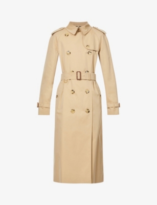 Jourdan Sloane in a classic Burberry trench coat and a statement