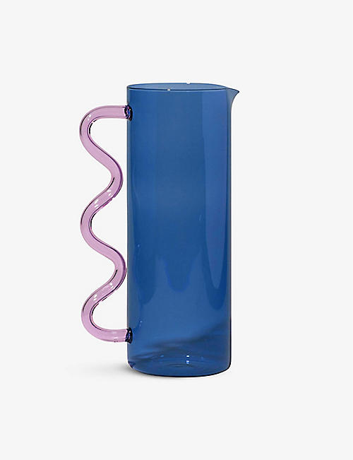 SOPHIE LOU JACOBSEN: Wave contrast-handle glass pitcher 1.2l