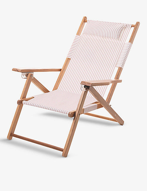 BUSINESS & PLEASURE CO.: Striped canvas and hardwood beach chair 87cm