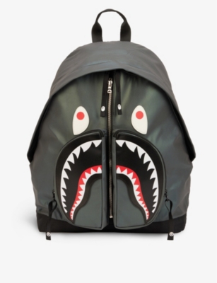 A bathing shop ape backpack