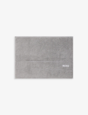 Hugo Boss Concrete Plain Logo-embroidered Egyptian Cotton Bath Mat 50cm X 70cm In Gray