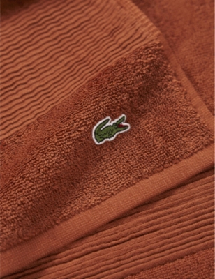 LACOSTE: Le Croco logo-embroidered cotton bath towel