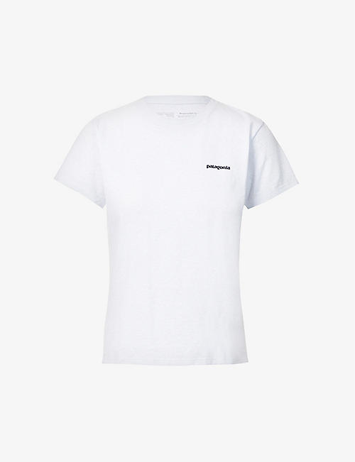 PATAGONIA：P-6 徽标印花再生棉和再生聚酯纤维混纺 T 恤