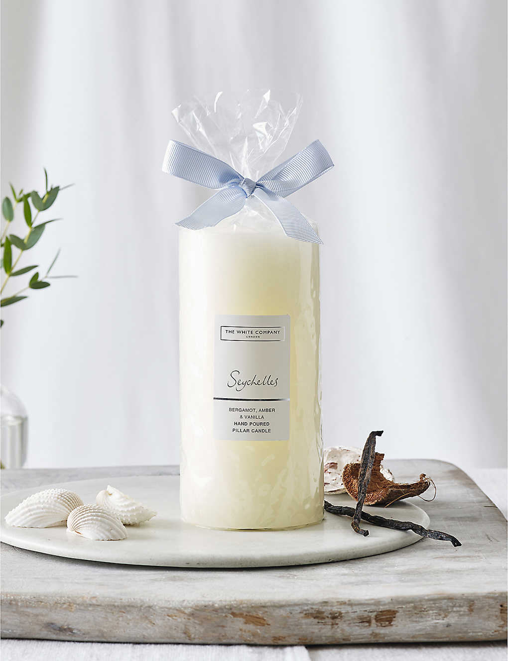 The White Company Seychelles Pillar Candle 573g