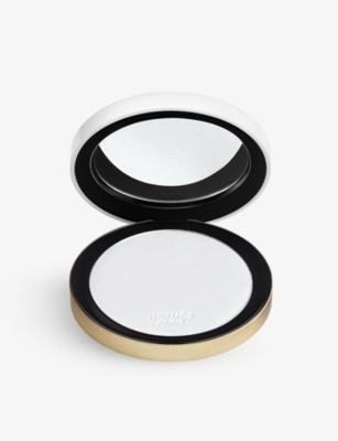 Shop Hermes Plein Air Radiant Matte Powder 6.5g In Nuage